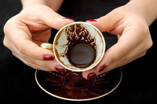 CAFFEOMANZIA con MIHAELA HUTUTUC, terapeuta naturopata