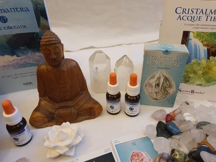 Acque Tibetane Cristalmantra proprietà energetiche – Erboristeria Il Mondo Alchemico